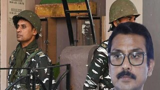 স্বরূপের বাড়িতে এখনও তল্লাশি স্বরূপের বাড়িতে এখনও তল্লাশি