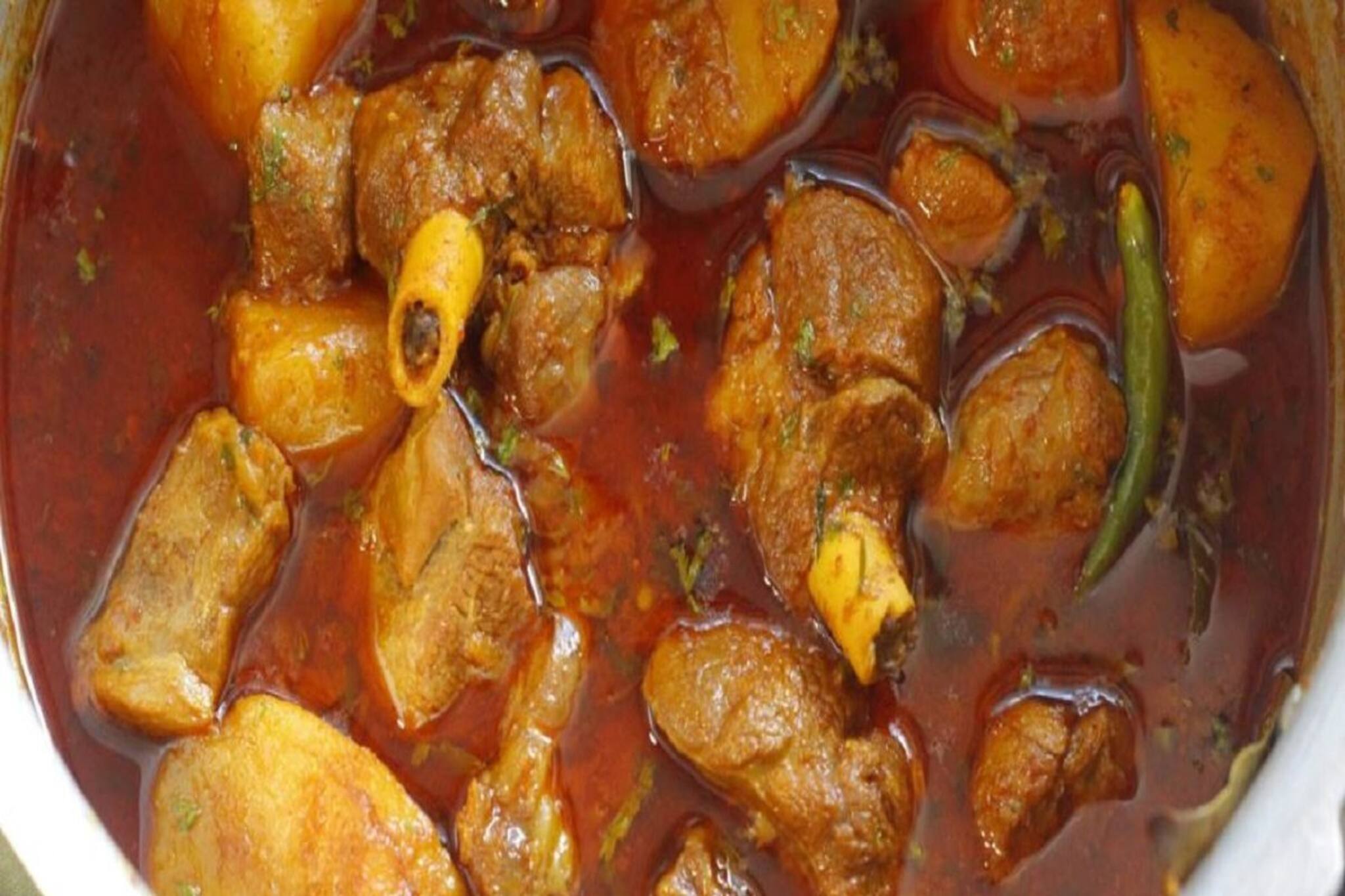 খাসির মাংস ছিবড়ে, স্বাদ নেই? কিনে দেখুন এই দোকানগুলি থেকে, মুখে লেগে থাকবে