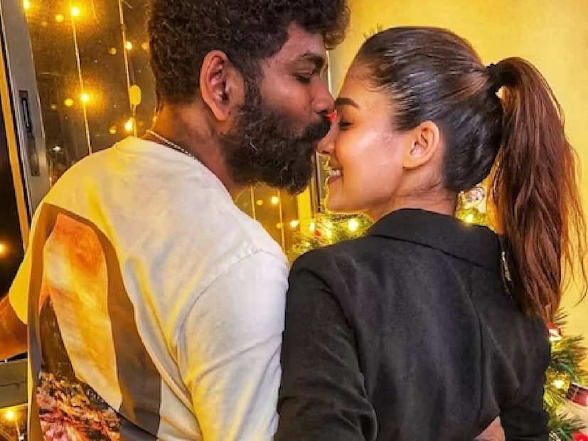 যমজ সন্তানের জন্ম দেওয়ার বছর দেড়েক বাদেই কি বিচ্ছেদের পথে হাঁটলেন দক্ষিণী তারকা নয়নতারা এবং পরিচালক ভিগনেশ শিবন? এক সোশ্যাল মিডিয়া ব্যবহারকারীর দাবি, স্বামীকে ইনস্টাগ্রামে আনফলো করে দিয়েছিলেন শাহরুখের নায়িকা। 