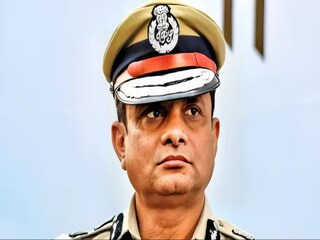 সরানো হল রাজীব কুমারকে