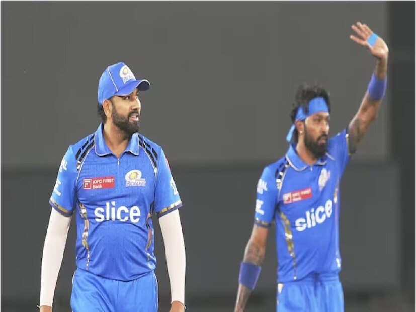 একজন আবার বলেন, ‘হার্দিক পান্ডিয়ার কোনও ফ্যান আছেন?’ অপর এক নেটিজেন বলেন, ‘রোহিত এবং হার্দিক একই দলের হয়ে খেলছেন। আর এদিকে ফ্যানেরা মারপিট করছেন।’