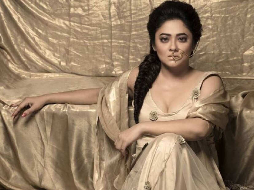 Rupanjana Mitra Second Marriage: ছোট্ট রিয়ানের বয়স তখন ৪ বছর। দীর্ঘ পাঁচ বছর ধরে তাঁরা একে অপরের সহায় হয়ে ওঠার চেষ্টা করে এসেছেন। 