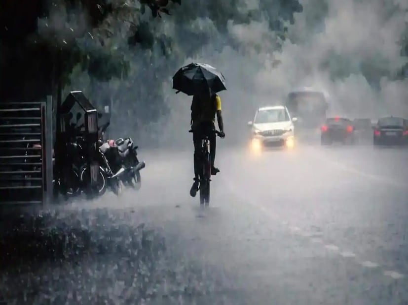 নিম্নচাপ অঞ্চলের প্রভাবে ওডিশা, অন্ধ্রপ্রদেশ ও বাংলার উপকূলবর্তী জেলাগুলিতে বৃষ্টি হতে পারে। সমুদ্র উত্তাল হওয়ার আশঙ্কা রয়েছে উপকূলে। ২৯ অগাস্ট থেকে ৩১ অগাস্ট পর্যন্ত মৎস্যজীবীদের সমুদ্রে যাওয়ার ক্ষেত্রে নিষেধাজ্ঞা জারি করা হয়েছে।