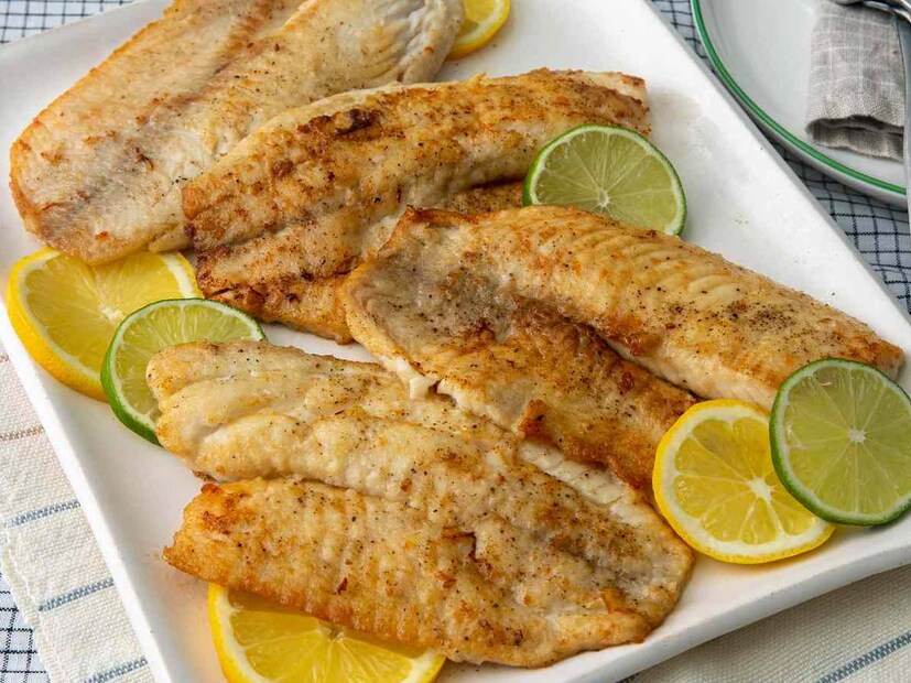 Tilapia Fish Side Effects: তেলাপিয়াতে প্রচুর পরিমাণে ক্ষতিকারক চর্বি রয়েছে যা শরীরে কোলেস্টেরলের মাত্রা বাড়ায়। হৃদরোগের মতো অন্যান্য রোগও হতে পারে। এছাড়াও, আপনার যদি হাঁপানি বা আর্থ্রাইটিস থাকে তবে তেলাপিয়া ক্ষতিকর হতে পারে।