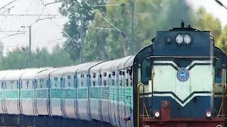 দক্ষিণ থেকে তিরুপতি ভ্রমণ আরও সহজ করে দিল রেল! বাড়ল স্পেশ্যাল ট্রেনের পরিষেবা দক্ষিণ থেকে তিরুপতি ভ্রমণ আরও সহজ করে দিল রেল! বাড়ল স্পেশ্যাল ট্রেনের পরিষেবা