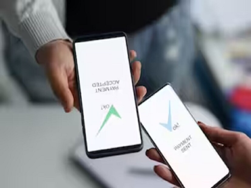 Google Pay-এর মাধ্যমে তৈরি করা VPA বা UPI আইডি নিজেদের অ্যাকাউন্টে ডিফল্ট আইডি হিসেবে কাজ করবে। গ্রাহকরা পছন্দসই আইডি ধরে রাখতে পারেন এবং অন্য কোনও সম্পর্কিত আইডি মুছে ফেলতে পারেন।