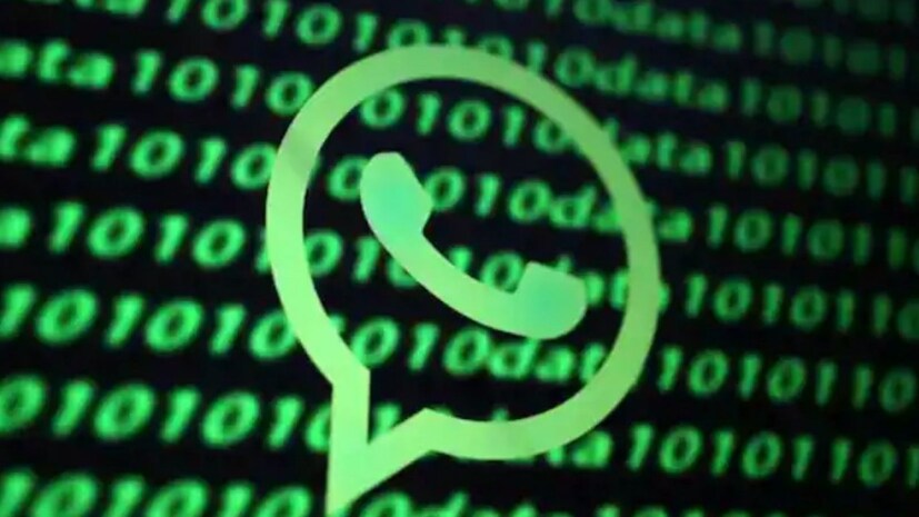 WhatsApp এখন জনপ্রিয় অনলাইন মেসেজিং প্ল্যাটফর্ম। এতে বার্তা পাঠানোর সঙ্গে সঙ্গে নিজেদের অ্যাকাউন্ট সুরক্ষিত রাখার দায়িত্ব ইউজারদের। নিজেদের WhatsApp চ্যাটগুলি ব্যক্তিগত এবং সুরক্ষিত রাখার জন্য, এখানে ৫টি সেরা টিপস দেওয়া হল।