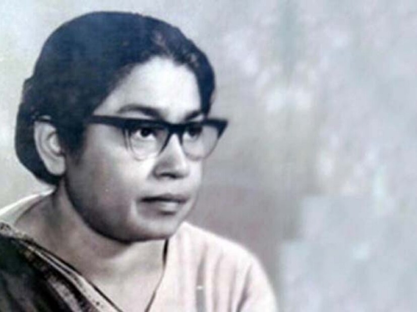 তিনিই ছিলেন ভারতের প্রথম মহিলা মুখ্যমন্ত্রী। ১৯৬৩ থেকে ১৯৬৭ পর্যন্ত তিনি ভারতের উত্তরপ্রদেশের মুখ্যমন্ত্রী ছিলেন। ১৯৪২-তে ভারত ছাড়ো আন্দোলনে অংশ নেন তিনি। এছাড়াও তার আগে ১৯৪০-তে কংগ্রেসের মহিলা শাখা তৈরি করেন সুচেতা কৃপালিনী।
