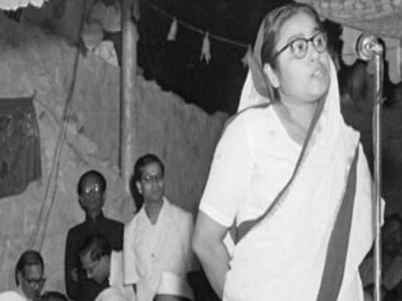 এক বছর আগে তার স্বামীর প্রতিষ্ঠিত অল্প সময়ের এই দলে যোগদান করেন। পাঁচ বছর পর ওই কেন্দ্র থেকেই পুনঃনির্বাচিত হন কংগ্রেস প্রার্থী হিসাবে। ১৯৬৭ সালে শেষবারের মতো উত্তর প্রদেশের গোণ্ডা লোকসভা কেন্দ্র থেকে নির্বাচিত হন। 