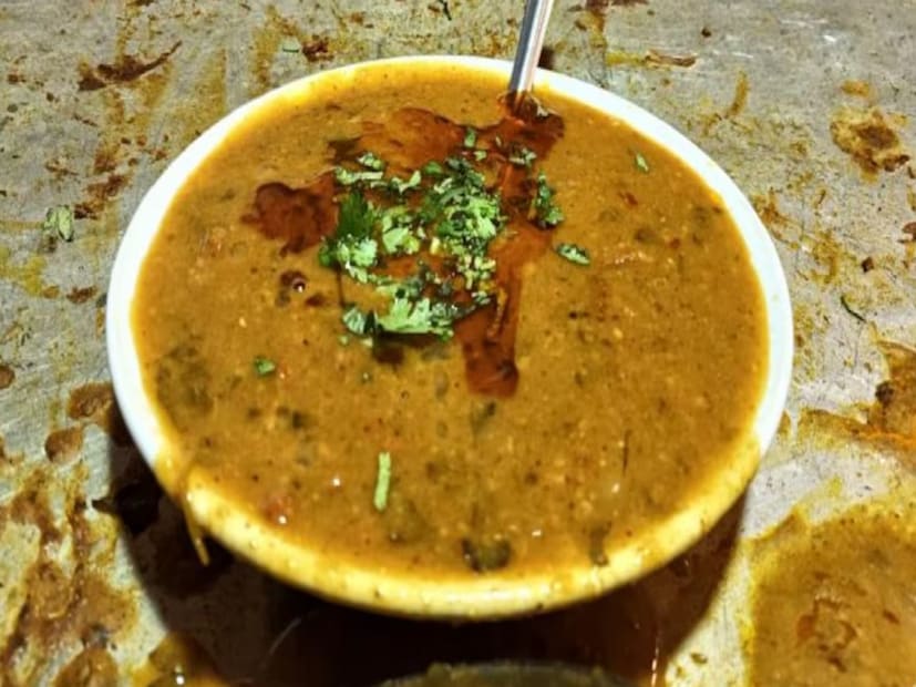 হালিমে চাল, ডাল ও গমের মিশ্রণ থাকায় এটি সুষম খাবার। মাংসের কারণে প্রোটিনের পরিমাণও বেড়ে যায়। এ ছাড়া ভিটামিন মিনারেলস ভাল পরিমাণে রয়েছে। 