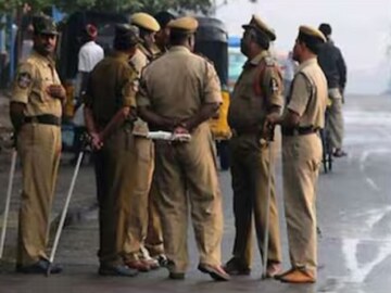 রাতের অন্ধকার নামতেই আচমকা পুলিশি অভিযান; এরপর যা হল… শিউরে উঠছেন এলাকার বাসিন্দারা !