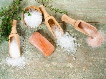 রোজ কতুটুকু নুন খাওয়া যায়? WHO জানিয়ে দিল, বেশি খেলে বহু রোগ বাসা বাঁধবে শরীরে রোজ কতুটুকু নুন খাওয়া যায়? WHO জানিয়ে দিল, বেশি খেলে বহু রোগ বাসা বাঁধবে শরীরে