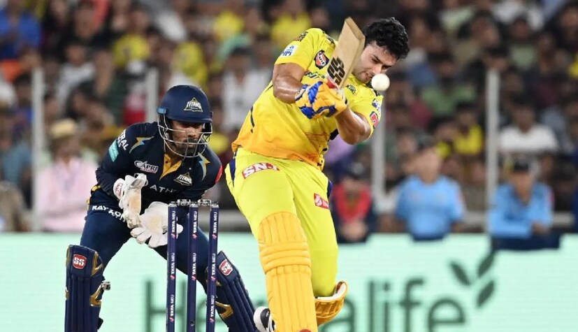 ভেঙ্কটেশ প্রসাদ তিনজন ক্রিকেটারের নাম প্রস্তাব করেছেন। শিবম দুবে ছাড়াও সূর্যকুমার যাদব ও রিঙ্কু সিংকে দলে দেখতে চান তিনি।