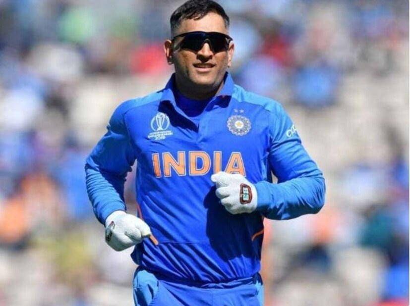 ২০১৩ সালে শেষবার কোনও আইসিসি ট্রফি জিতেছিল ভারতীয় ক্রিকেট দল। এমএস ধোনির নেতৃত্বে এসেছিল ট্রফি। তারপর প্রায় এক যুগ কেটে গেলেও আর আইসিসি ট্রফি আসেনি ভারতের ঘরে। শেষ একদিনের বিশ্বকাপেও ফাইনালেও অস্ট্রেলিয়ার বিরুদ্ধে হারের মুখ দেখতে হয়েছে টিম ইন্ডিয়াকে। 