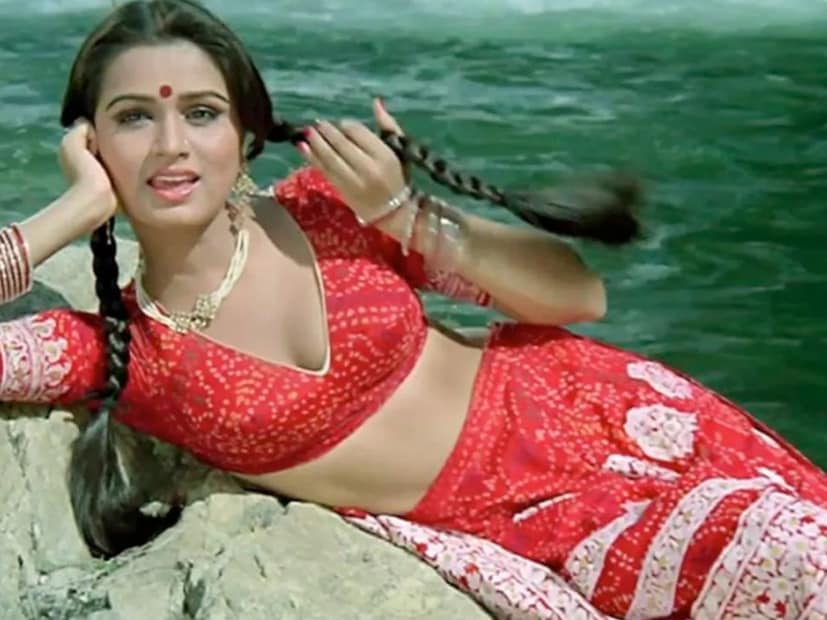সেই কারণেই ছেলে বেলা থেকেই গান বাজনায় তালিম নিয়েছিলেন ৷ তবুও মাত্র ৬ বছর বয়সে প্রথমবার ক্যামেরার সামনে আসেন ৷ ফাইল ছবি ৷