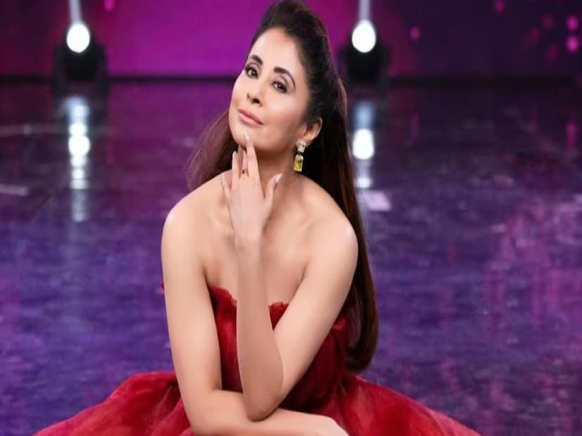 ১৯৮৩ সালে ঊর্মিলা অভিনয় করেন শেখর কপূর পরিচালিত ছবি 'মাসুম'-এ। এই ছবিতে 'লকড়ি কি কাঠি' গানটি তাঁর উপরেই আধারিত ছিল। প্রাপ্তবয়স্ক অভিনেতা হিসেবে ঊর্মিলার প্রথম হিন্দি ছবি 'নরসিংহ'। ওই ছবিতে ঊর্মিলা ছাড়াও ছিলেন সানি দেওল, ডিম্পল কাপাডিয়া এবং ওম পুরীর মতো অভিনেতা।