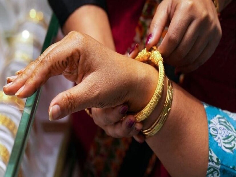 এই দিনে সোনা ও রৌপ্যের গহনা কেনার এবং দেবী লক্ষ্মীর বিশেষ পূজা করার প্রথা রয়েছে, ধর্মীয় বিশ্বাস অনুসারে, সোনা ও রূপার জিনিসপত্র ক্রয় করা মানুষের জীবনে সর্বদা সুখ ও ধন নিয়ে আসে। গজকেশরী যোগকে বৈদিক জ্যোতিষশাস্ত্রে একটি অত্যন্ত শুভ যোগ বলে মনে করা হয়। জয়পুর, যোধপুর ব্যাস জানান, বৈশাখ মাসের শুক্লপক্ষের তৃতীয়া ১০ মে। একে অক্ষয় তৃতীয়া ও অখা তীজ বলা হয়।
