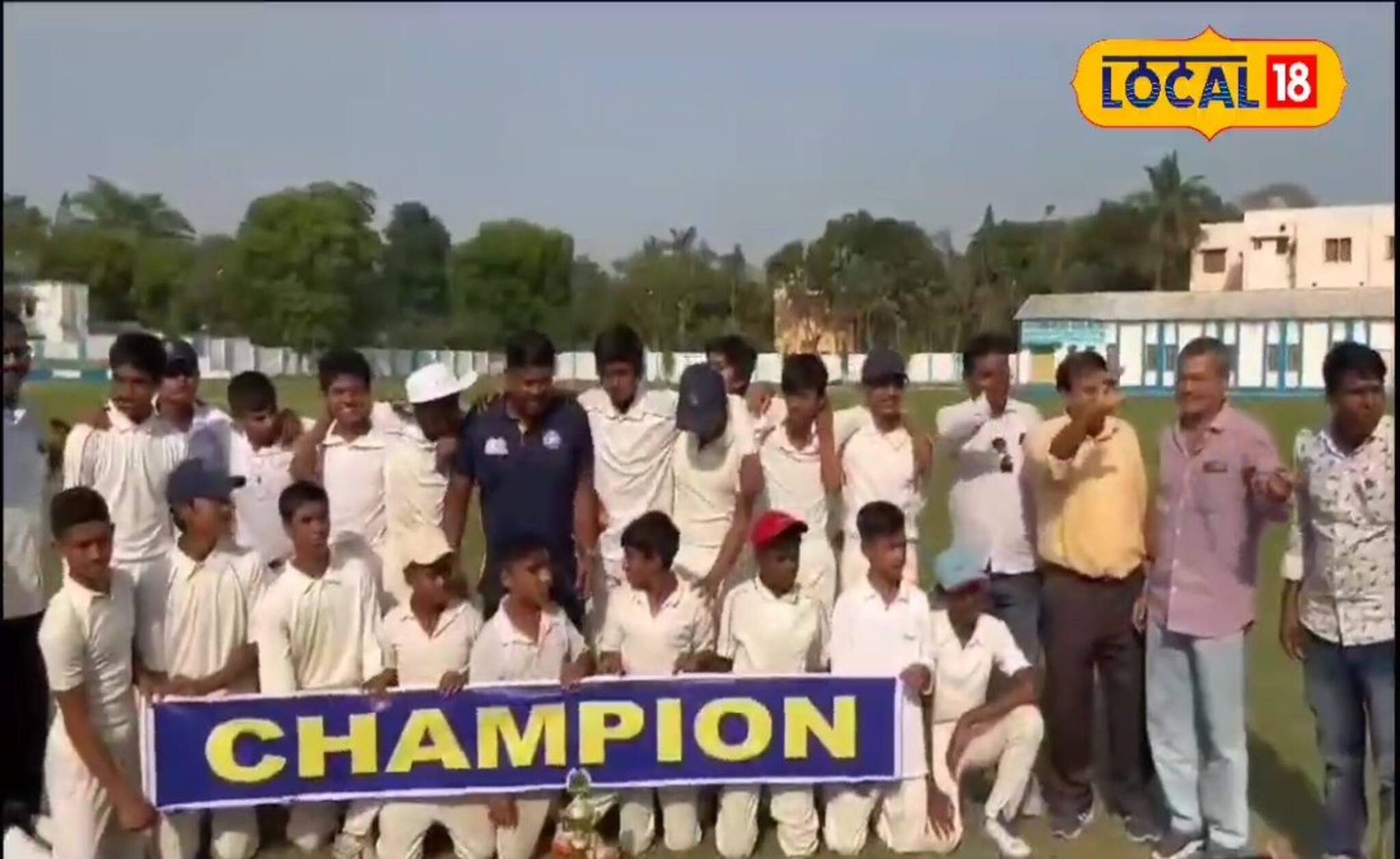 Cricket Tournament: স্কুলে পরীক্ষার মধ্যেই খেলা, আর তাতেই বাজিমাত ছাত্রদের