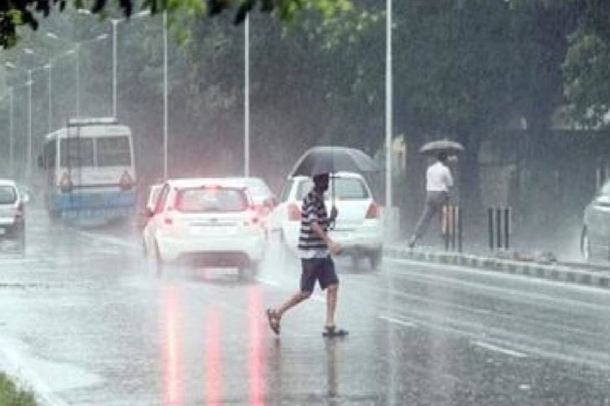 রাত পোহালেই তুমুল বৃষ্টিতে ভিজবে কলকাতা! আসছে কালবৈশাখী! আবহাওয়ায় বিরাট বদল