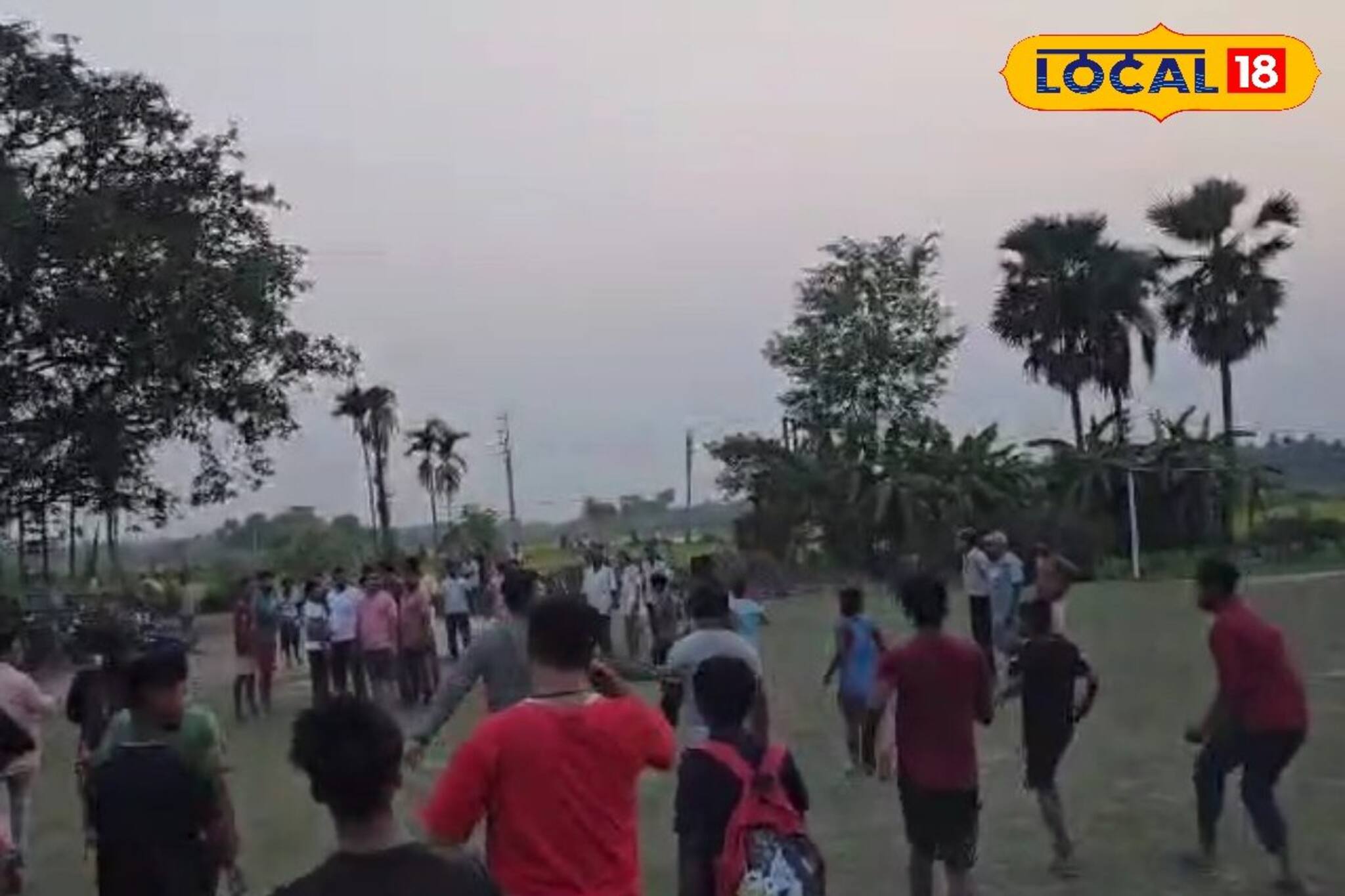 প্রোমোটিংয়ের জন্য খেলার মাঠের উপর দিয়ে রাস্তা! কাজ বন্ধ করে দিলেন গ্রামবাসীরা