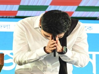  অভিষেক বন্দ্যোপাধ্যায়