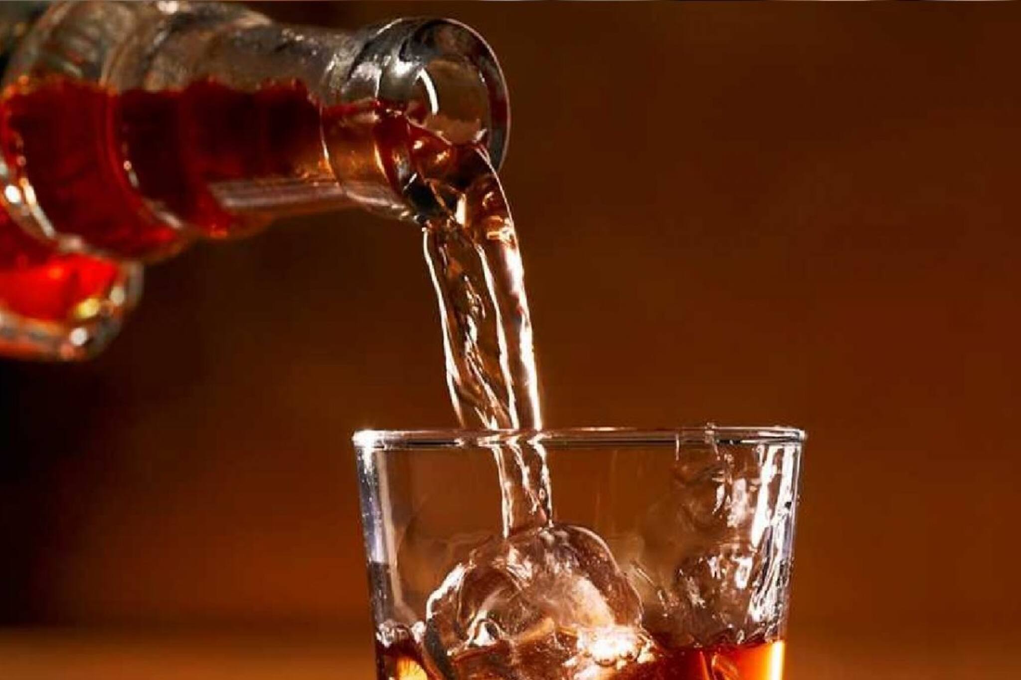 মদ্যপান একদম ছেড়ে দিতে হয় কত বয়সে? ডাক্তার জানিয়ে দিলেন, না জানলেই বিপদ!