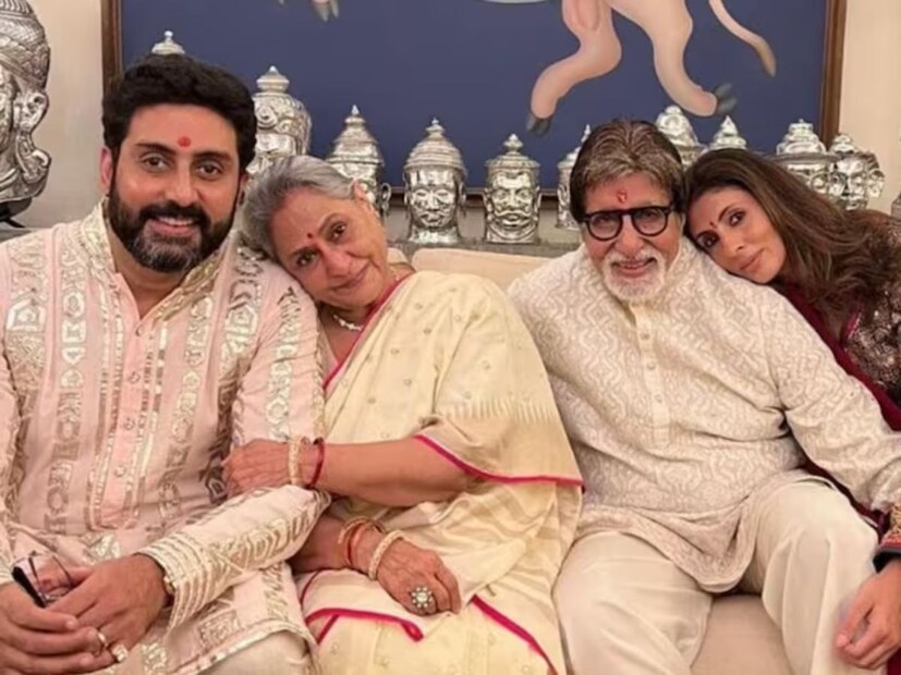তিনি আরও বলেন, &quot;কিন্তু এর মধ্যে জয়া বচ্চন আমাকে জানান যে গত দুই দিন ধরে ছেলে-মেয়ে এবং তাঁর সঙ্গে কথা বলছেন না বিগ বি। তাঁর সঙ্গে অভিনেতা কেন কথা বলছেন না তিনি বুঝতে পারছেন না। যখন অভিনেত্রী তাঁকে জিজ্ঞাসা করেন কেন এমন করছেন অমিতাভ? তখন অভিনেতা জানান, ছবির একটি বিশেষ দৃশ্যের জন্য তিনি এরকম আচরণ করছেন। সবটা শুনে আমি জয়া বচ্চনের কাছে ক্ষমা চাই।&quot;