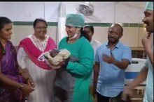 রইল পড়ে ভোটের প্রচার! চিকিৎসক প্রার্থী যা করলেন, ভোটের ময়দানে বিরল ছবি