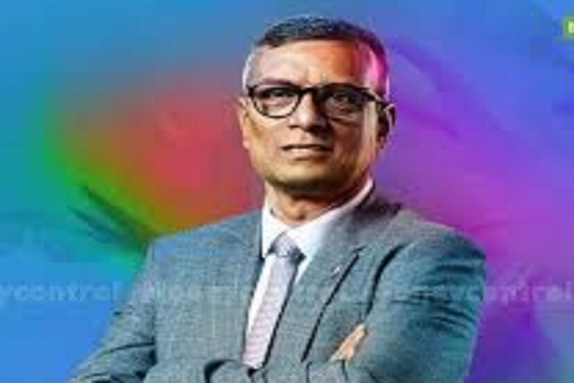 চন্দ্রশেখর ঘোষের বক্তব্য, “এই মুহূর্তে এই ব্যাঙ্কের পরিবারে রয়েছেন ৩ কোটি ঋণগ্রহীতা এবং ডিপোজিটর। আর রয়েছেন প্রায় ৭৫০০০ কর্মীও। যাঁরা আমার নেতৃত্ব বা পরিচালনায় ব্যাঙ্কের প্রতি আস্থা আর ভরসা রেখেছেন, তাঁদের প্রত্যেকের প্রতিই আমি ঋণী।”