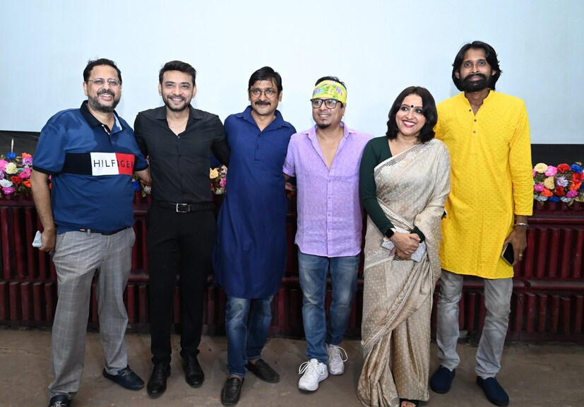 শরৎচন্দ্র চট্টোপাধ্যায়ের ‘অভাগীর স্বর্গ’ অবলম্বনেই তৈরি হয়েছে ছবিটি। অনির্বাণ চক্রবর্তী পরিচালিত এই ছবিটিতে অভাগী-র চরিত্রে অভিনয় করেছেন রাফিয়াত রশিদ মিথিলা। এর পাশাপাশি রসিক চরিত্রে দেখা গিয়েছে আরজে সায়নকে এবং জমিদার চরিত্রে অভিনয় করেছেন সুব্রত দত্ত। আর অন্যান্য গুরুত্বপূর্ণ চরিত্রে অভিনয় করেছেন দেবযানী চট্টোপাধ্যায়, আরজে জিনিয়া, কৃষ্ণ বন্দ্যোপাধ্যায়, সৌরভ হালদার প্রমুখ। 