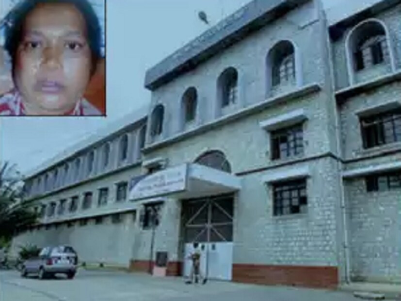 একটা সময় চুরির দায়ে ধরা পড়ে যায় কেডি। জেল খাটতে হয়। তার পর আর স্বামীর ঘরে থাকতে পারেনি সে। পেট চালাতে বিপথে চালিত হয়। চিট ফান্ডের ফাঁদ পেতে সাধারণ মানুষের টাকা হাতাতে চেয়েছিল কেডি। তবে তাতে সে সফল হয়নি।