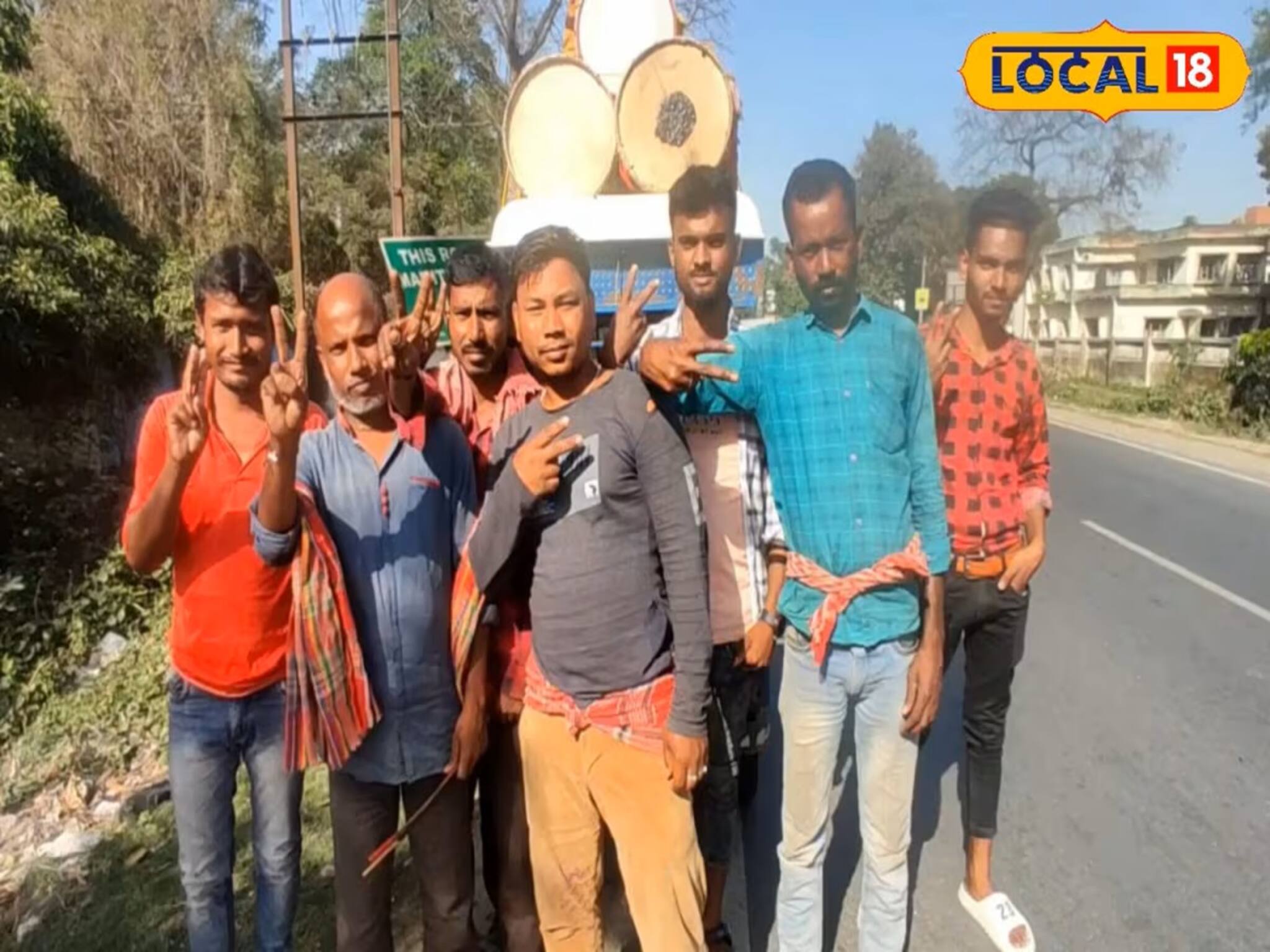 ভোটের বায়না পেয়ে হাসি ফুটেছে ওঁদের মুখে