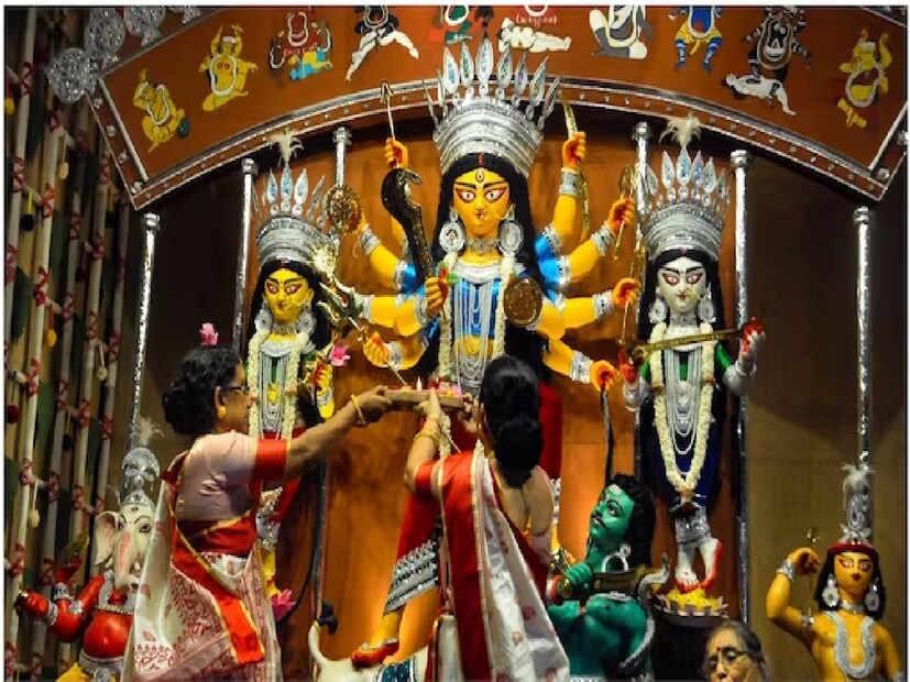 এরপর আবার বসন্তকালের দূর্গা পুজোর তিথি পড়ছে ৪এপ্রিল। ১৪৩১ বঙ্গাব্দে দুর্গা পুজোহবে মোট তিনবার। Photo - Representative 