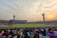 বেশি রাতে বিশেষ ট্রেন, ইডেনে আইপিএল ম্যাচ দেখে বাড়ি ফেরার টেনশন কিছুটা কমল