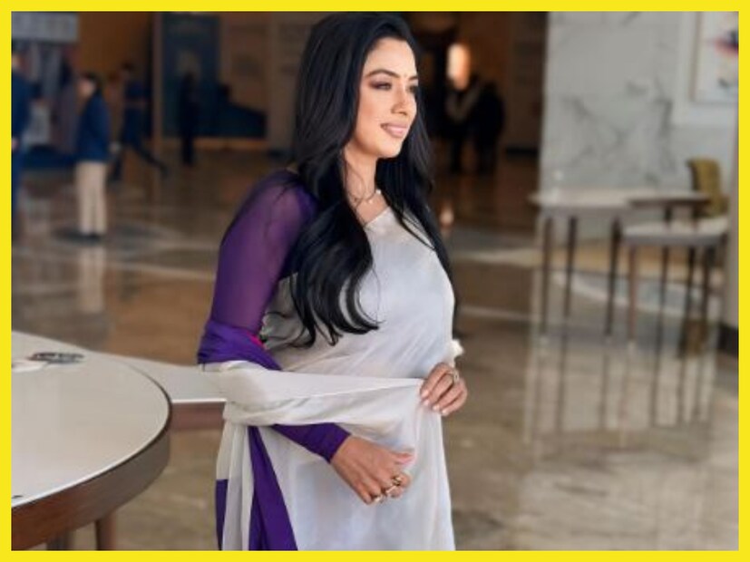 ২০২০-তে যখন মহাকালেশ্বর মন্দির দর্শন করতে গিয়েছিলেন সেই সময়েই ৷ যেই সময়ে মন্দিরে ছিলেন ৷ এরপর থেকেই মাঝে মধ্যেই তিনি মহাকাল মন্দিরে যান ৷ ছবি সৌজন্যে ইনস্টাগ্রাম ৷