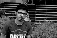 অকালে চলে গেলেন পরিচালক হিরণ, দরজা ভাঙতেই সব শেষ!মর্মান্তিক মৃত্যুতে শোকের ছায়া