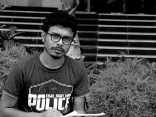 অকালে চলে গেলেন হিরণ