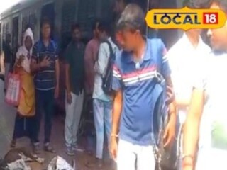 স্টেশনেই ঘটল অমানবিক কাণ্ড!