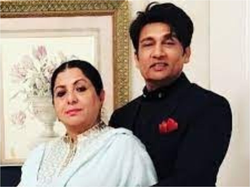 ইএমএফ এমন একটা রোগ, যা লাখে একজনের হয়৷ ভারতে হয়তো এই রোগ ৩-৪ জনের হয়েছে৷ মূলত এই রোগের কোনও চিকিৎসা হয় না,হার্ট ট্রান্সপ্লান্ট ছাড়া৷