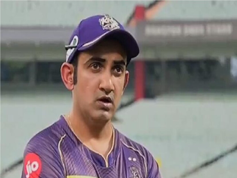 তবে গৌতম গম্ভীর আগেই চলে গিয়েছেন। এবার যদি অভিষেক নায়ার ও রায়ান টেন দুশখাতেও চলে যায়, তাহলে কেকেআরের কোচিং টিম জোর ধাক্কা খাবে। তার প্রভাব পড়তে পারে দলেও। তবে কেকেআর কোনও ব্যক্তির উন্নতিতে বাধা হবে না বলে জানিয়েছে।