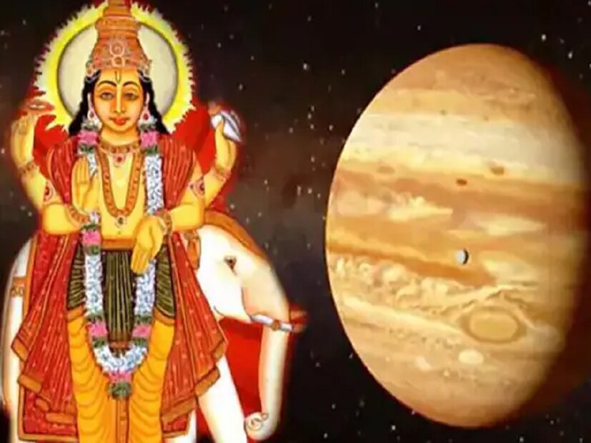 গ্রহের গোচরের উপরে নির্ভর করে আমাদের ভাগ্য বদলায়। কখনও তা জীবনে শুভ প্রভাব ফেলে, কখনও বা নিয়ে আসে অশুভ যা কিছু। সেই হিসেবে দেখলে বৈদিক জ্যোতিষের নয়টি গ্রহই এবং তাঁদের গোচর সমান তাৎপর্যপূর্ণ হওয়ার কথা।