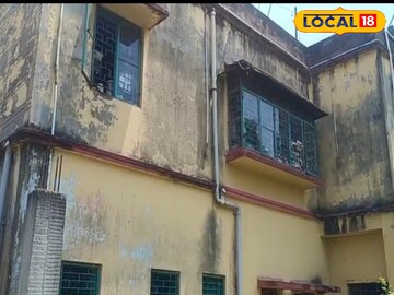 এই ঘর থেকেই উদ্ধারয় দেহ