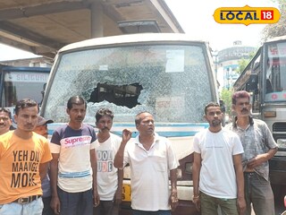 বন্ধ হয়ে গেল বাস পরিষেবা 