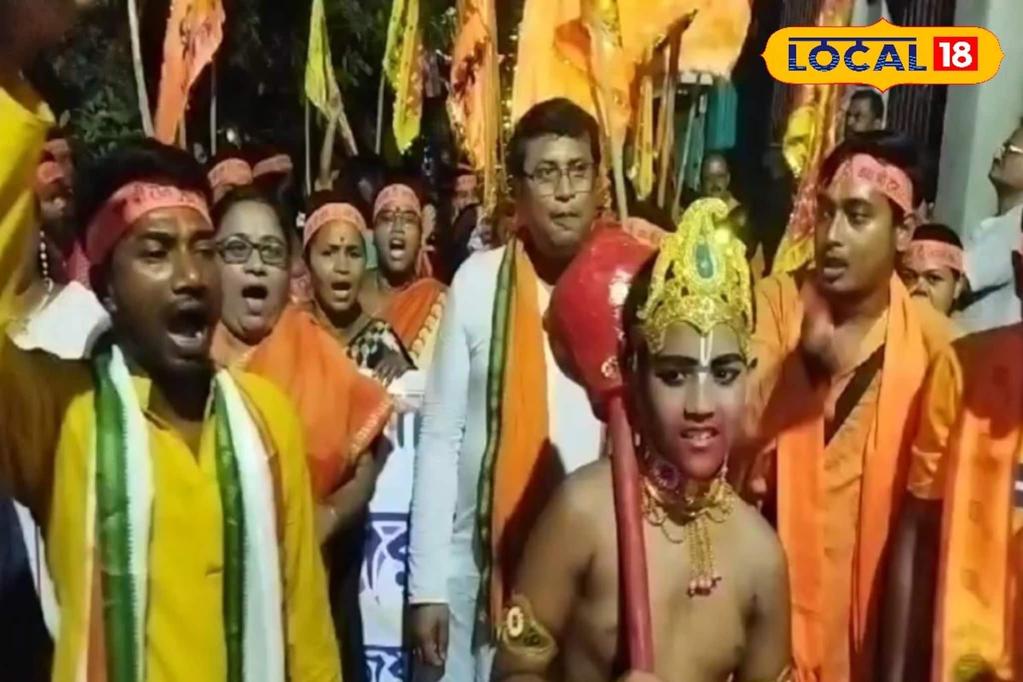 জয়নগরে ভোট প্রচারে নানা সাজে সেজে বহুরূপীরা যোগ দিলেন! হনুমানজী! দেখে নিন