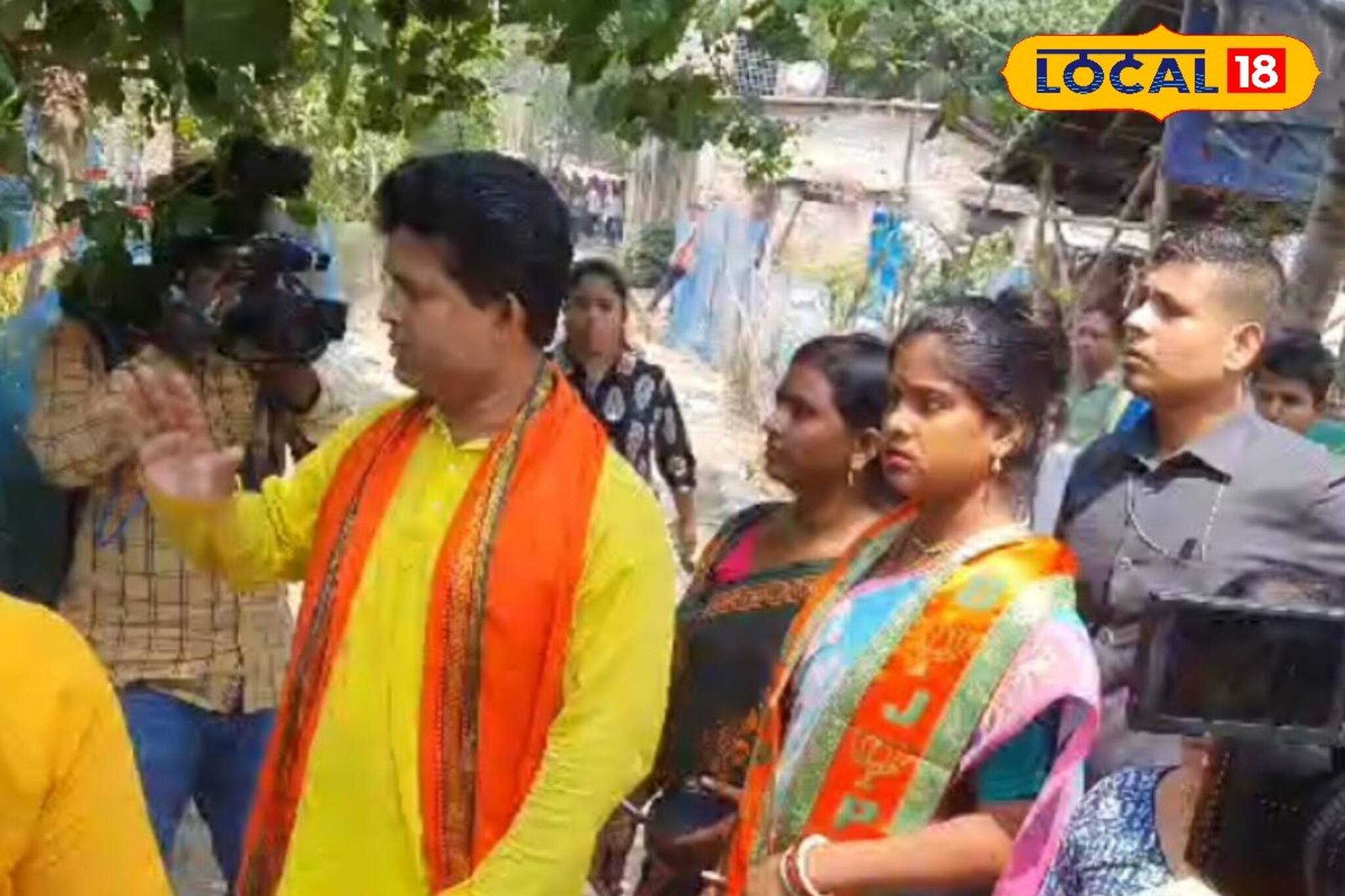 বিজেপি নেতার বাড়ির কাছে বিস্ফোরণ! হাসনাবাদের কাণ্ডে দিলীপ দাসের বাড়িতে রেখা