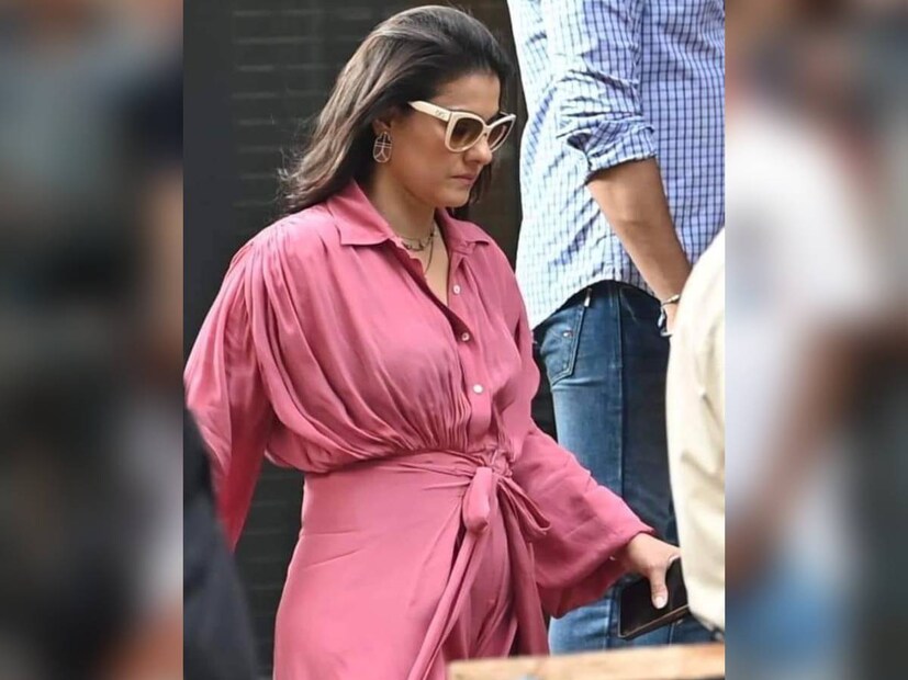 Kajol in Kolkata: আর আজ সকালবেলা পার্কস্ট্রিটে গিয়েছিলেন কাজল। ফ্লুরিজে শ্যুটিং চলছিল তাঁর। রাস্তাতেও শ্যুটিং হয়েছে। সেখানে যদিও অভিনেতা ইন্দ্রনীল সেনগুপ্তের বাইকের দৃশ্যগুলিই বেশি শ্যুট করা হয়েছে। মানিকতলা, স্কটিশ চার্চেও শ্যুট করেছেন তাঁরা আজ।