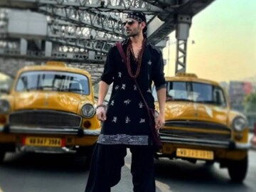 হাওড়ায় কার্তিক আরিয়ান! টলিতারকাদের হারিয়ে ভুল ভুলাইয়া ৩-এ বাংলা নাটকের অভিনেতা!