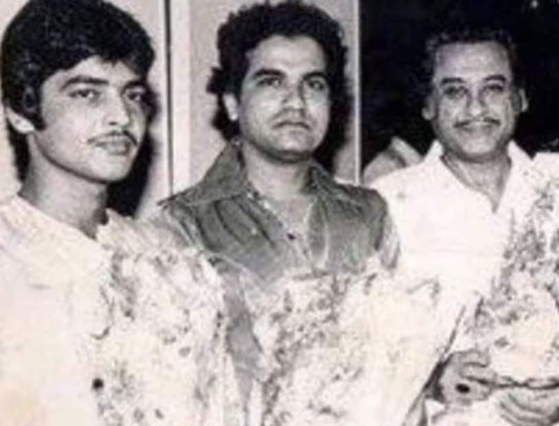 নেপালি, মৈথিলি এবং লোকগান গেয়ে সঙ্গীত জগতে প্রবেশ করেন উদিত নারায়ণ। ব্যক্তিগত জীবনে বারবার বিতর্কে জড়িয়েছেন। মিডিয়া রিপোর্ট অনুযায়ী, তিনি দুটো বিয়ে করেছেন। ১৯৮৪ সালে প্রথম বিহারের রঞ্জনা ঝা নামের এক মহিলাকে বিয়ে করেছিলেন উদিত। তখনও বলিউডে সেভাবে জাঁকিয়ে বসেননি তিনি। 