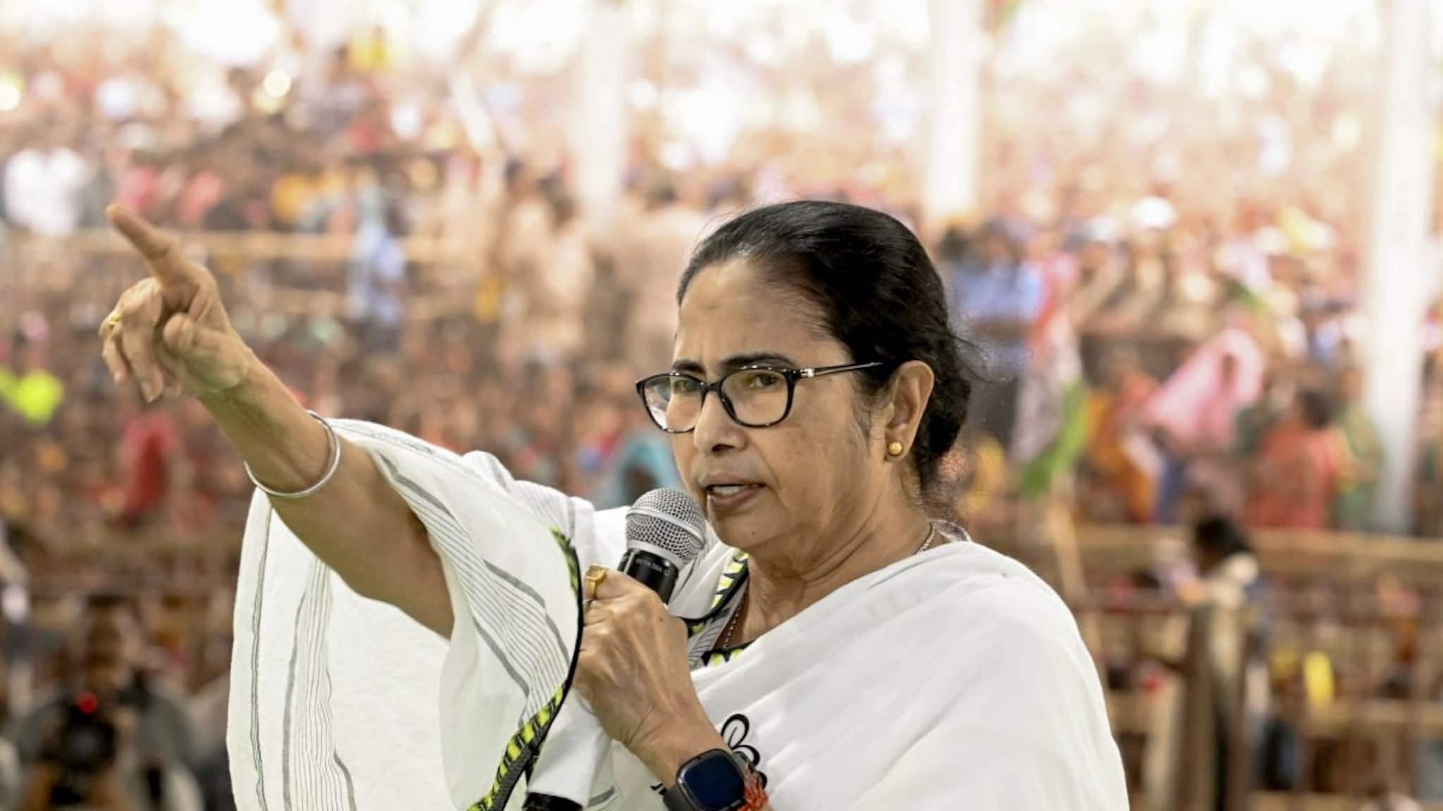 Mamata Banerjee: মেদিনীপুরে জুন মালিয়ার সমর্থনে রোড শো মমতা বন্দ্যোপাধ্যায়ের