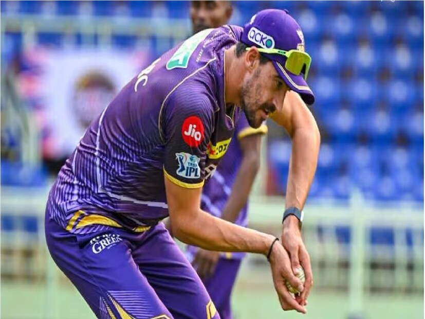 &quot;বল হাতে অবদান রাখা এবং প্রভাব ফেলতে সবসময়ই ভাল লাগে। কলকাতায় একটু বেশি গরম এবং আমাদের প্রথম দিনের খেলায়, আমরা বল নিয়ে বেশ ভাল করেছি। উইকেটটি ছিল কিছুটা দ্বিমুখী, অসম বাউন্সে ভরা। আমাদের সব বোলারই ভাল খেলেছে,” বলেছেন স্টার্ক।
